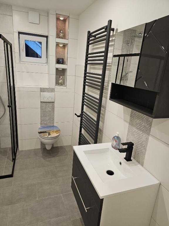 Wellenrauschen mit Whirlpool Badewanne 
