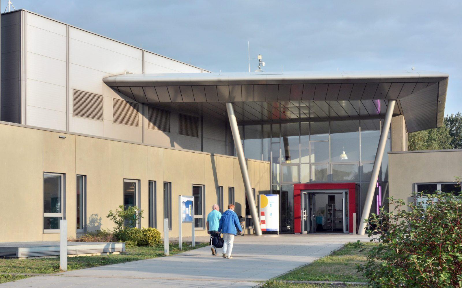 Eingang des Erlebnisbads nautimo in Wilhelmshaven